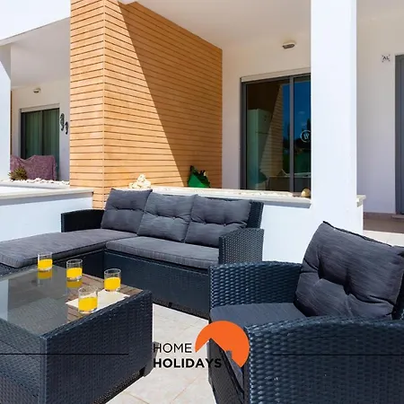 #154 V2 Branca 54 By Holidays *